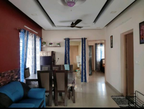 Zains Homestay (SREEROSH MEADOWS Apartment)